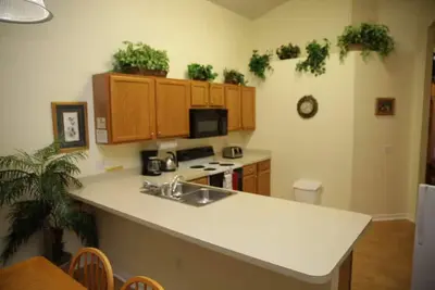 Image de Discvr Your Perfect Florida Getaway: A Luxurious 5-Bedroom Villa in Lake Berkley