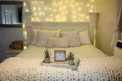 Image de The Desert Rose Cottage with WiFi, Ac in charming Joshua Tree