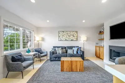 Image de Your Dream Seaside Vacation! Charming 2 Bdr Home