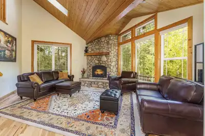 Image de Beautiful 3bd Sanctuary Inside Yosemite!