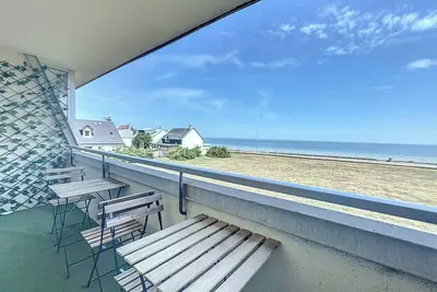 Image de Appartement face mer avec accès direct à la plage