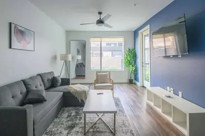 Image de Trendy 1bd with Pool Gym Parking Wd!