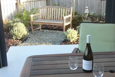Image de Delightful, warm Richmond home close to holiday attractions.