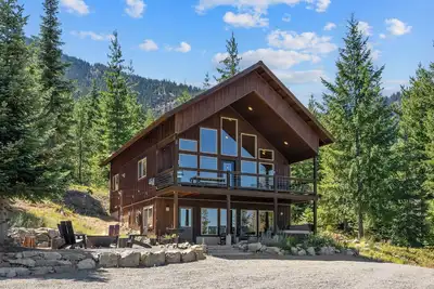 Image de Secluded 4-bedroom Cabin Retreat with Game Room, Ac, Hot Tub and Amazing View