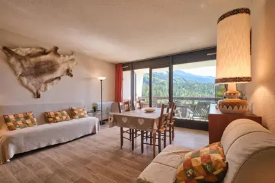 Image de Appartement 'Cosy and Nice View On Mountains' avec vue sur les montagnes et terrasse privée