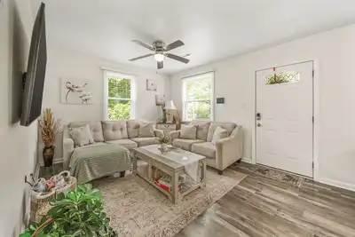 Image de 3-bedroom vacation home 7 minutes from University of Tennessee