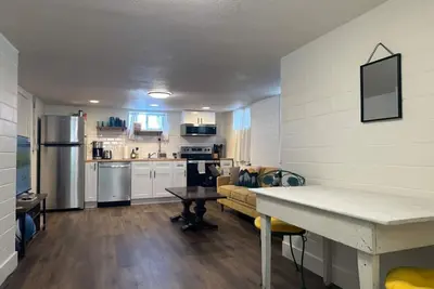 Image de Spacious 2br Garden Suite in Denver Highlands