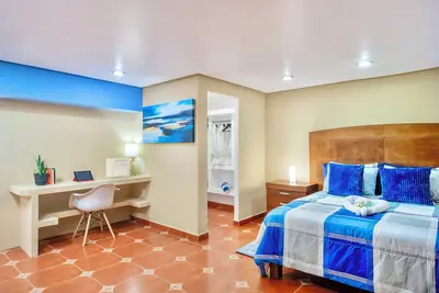 Image de Romantic Zone two bedroom super comfortable view condo right by all the fun