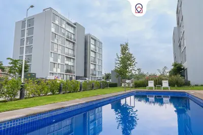 Image de Modern Apartment with Terrace and Pool Access