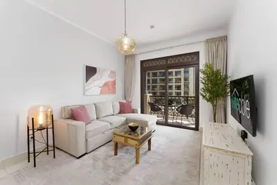 Image de Green living chic 1 bedroom apartment