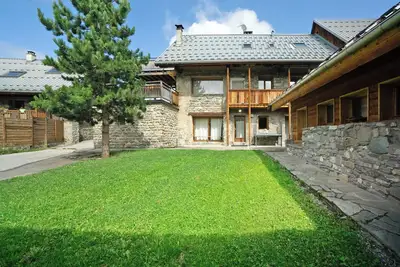 Image de Appartement \"Le Duplex\" avec vue sur les montagnes, terrasse privée et Wi-Fi