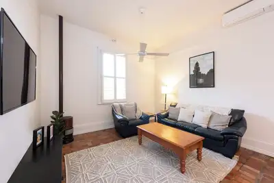 Image de Renovated 2b 1b Victorian House in Princes Hill