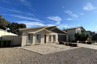 Image de Atlantis - Modern Well Equipped Home Near the Beach
