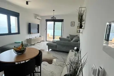 Image de Traumhaftes Apartment mit Meerblick in der Bucht von Kotor