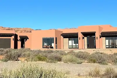 Image de Luxury Moab retreat for both adventure and relaxation!