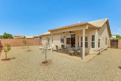 Image de Peoria Home w/ Fenced-In Yard & Patio!