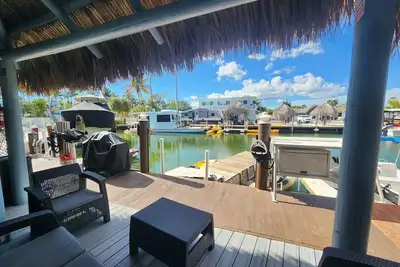 Waterfront Paradise w/Kayaks, Private Dock & Bbq