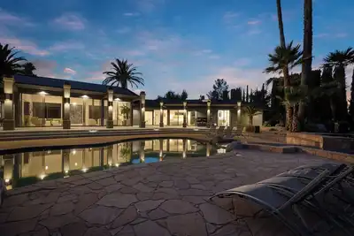 Image de Sun-Kissed Estate Pool • Tennis • Mountain Views