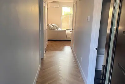 Image de Junior Suite Laval\nFreshly renovated apartment with High-end appliances