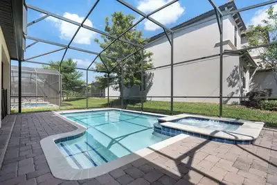 Image de Champions Gate 8br Villa W/ Pool, Game Room
