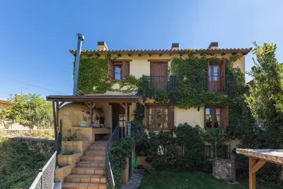 Image de Maison de campagne \"La Cárcava\" avec vue sur les montagnes, terrasse privée et Wi-Fi