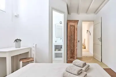 Image de Amazing Paros Villa | Villa Moonlight | 4 Bedrooms | Infinity Pool & Stunning Sea Views | Roof Lounge Area | Close to Sandy Beaches | Ambelas