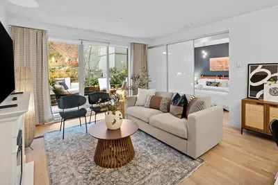 Image de Your own private oasis in Victoria