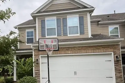 Image de Spacious 4-bedroom townhome with WiFi, Ac in terrific Fort Mill