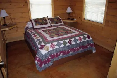 Image de Frio Pecan Farm Log Cabins 1-17