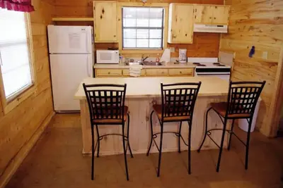 Image de Frio Pecan Farm Log Cabins 1-17