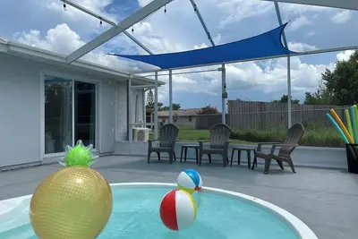 Cozy 3-bed home with Pool