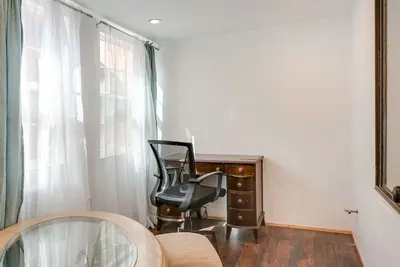 Image de Charming Space in Oakland Condominium