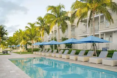 Image de 2br Apt in Oceanview Resort w/ Sunset Cruises & Poolside Relaxation