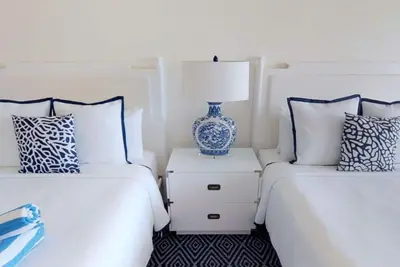 Image de 2 Charming Oceanfront Rooms w/ Full-Service Marina & Bike Rentals - Pets Welcome