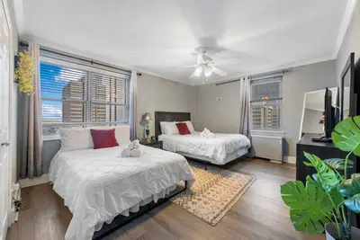 Image de Affordable 2br Condo! Walk to Downtown Attractions