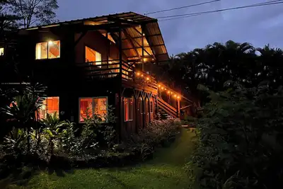 Image de Comfy 2-bedroom 1-bath, in Kea'au near Hilo, WiFi and food forest