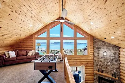 Image de Newly Remodeled Bear Lake Lodge