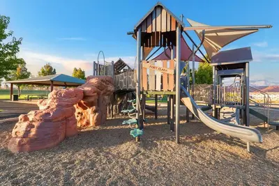 Image de Paradise Village 25 with Hot Tub and Game Room