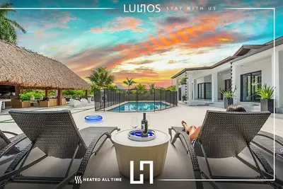 Image de 4br Luxury Oasis: Pool, Gym & Private Lake