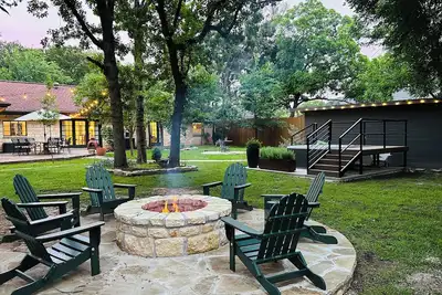 Image de Spacious Lakefront Home on Eagle Mountain Lake - Hot Tub, Dock, Golf Cart