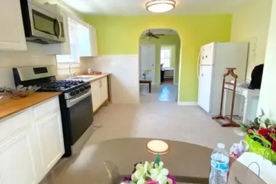 Image de 3-bed Journal Square near Nyc
