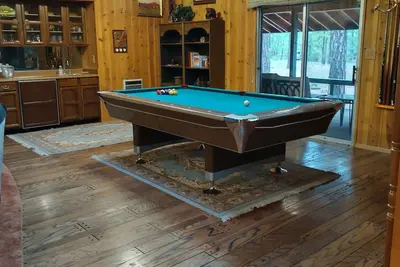Image de 3, 200+ sqft: Spacious 6-Bedroom Cabin in White Mountain Retreat