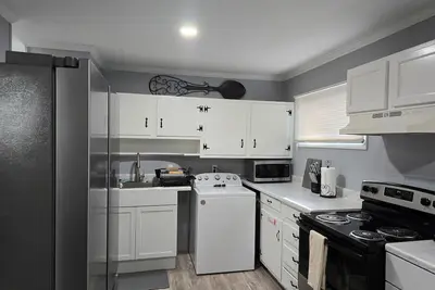 Image de Cozy Haven in Hampton Roads – Near Beaches, Military Bases & Historic Sites!