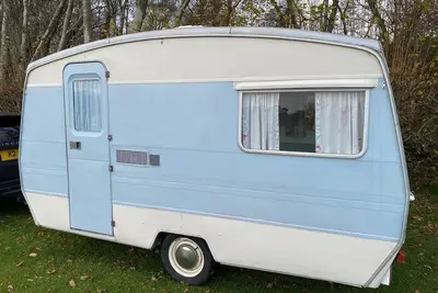 Image de Original vintage spirit alpine Caravan Anglesey