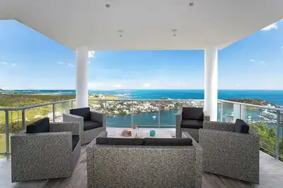 Luxury Villa with Pool in Oyster Pond