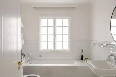 Image de Spacious 5-bedroom house in amazing Sandton with Ac