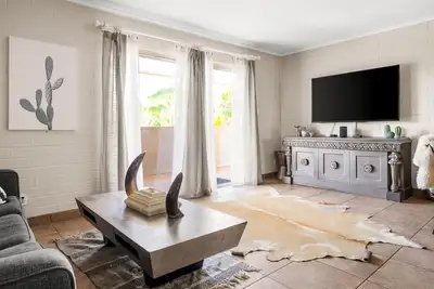 Image de Condo in Old Town with Pool & Prime Location