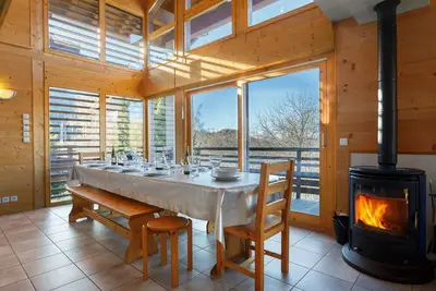 Image de Chalet individuel 12 pers. à Montgésin, calme, proche pistes, parking dispo
