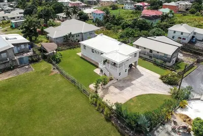 Image de Charming 2-bedroom apartment with, pool, Ac, WiFi in lovely Welches, Barbados