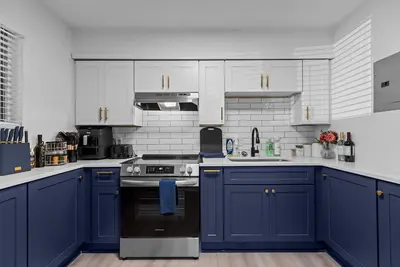 Image de Modern & Tranquil : Close to Unc & Duke University’s, Hospitals